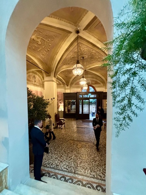 Verso l'atrio